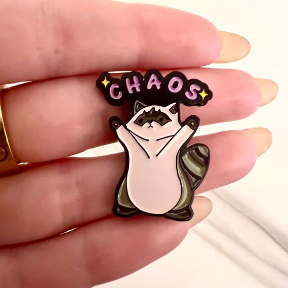 🧷Enamel Pin - Raccoon with "CHAOS" - Black Backing - Picture 2 of 3